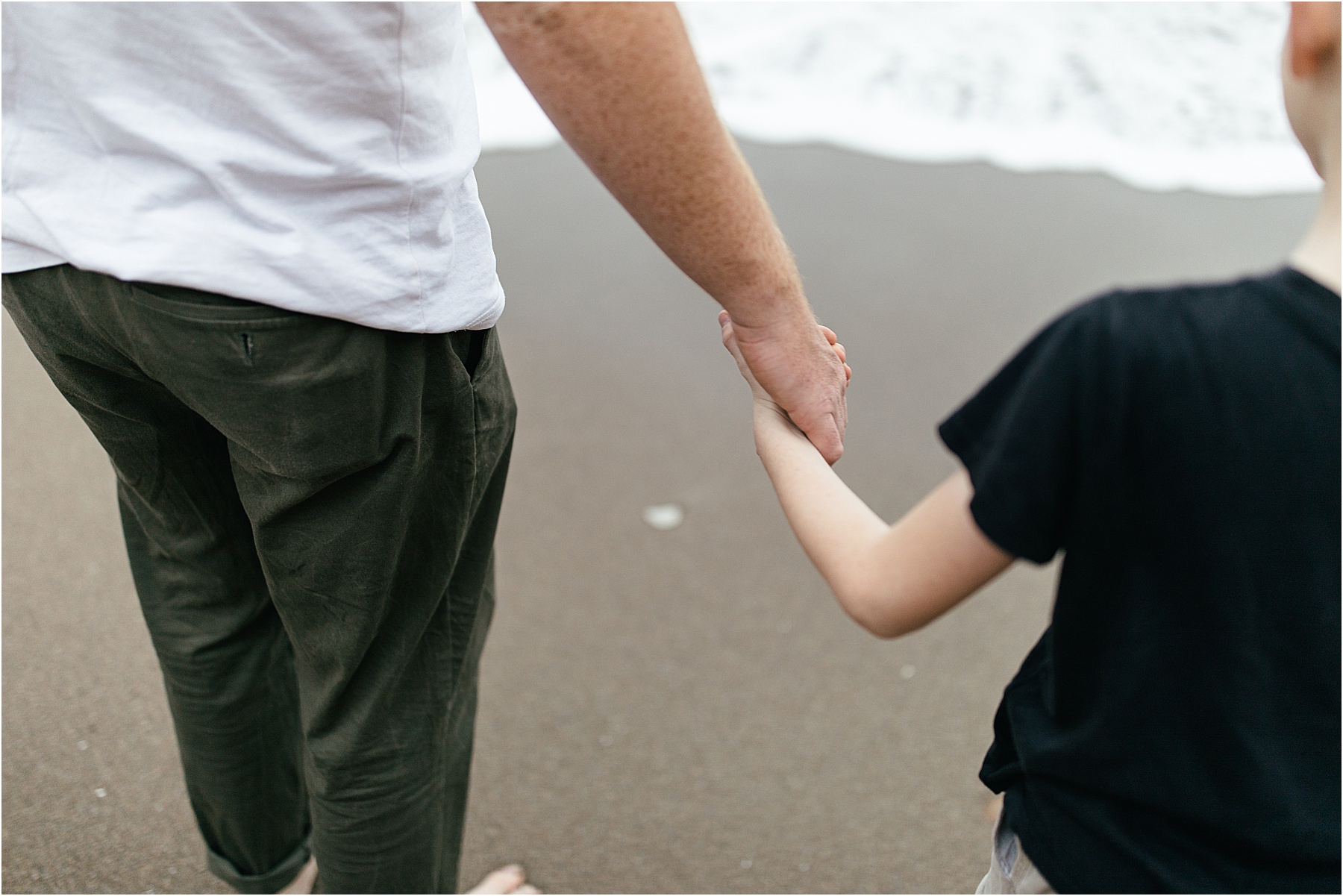 CORNWALL BEACH FAMILY SHOOT