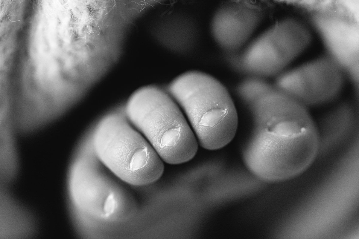 close up black and white newborn baby toes and feet yasmin anne photography berkshire hampshire surrey
