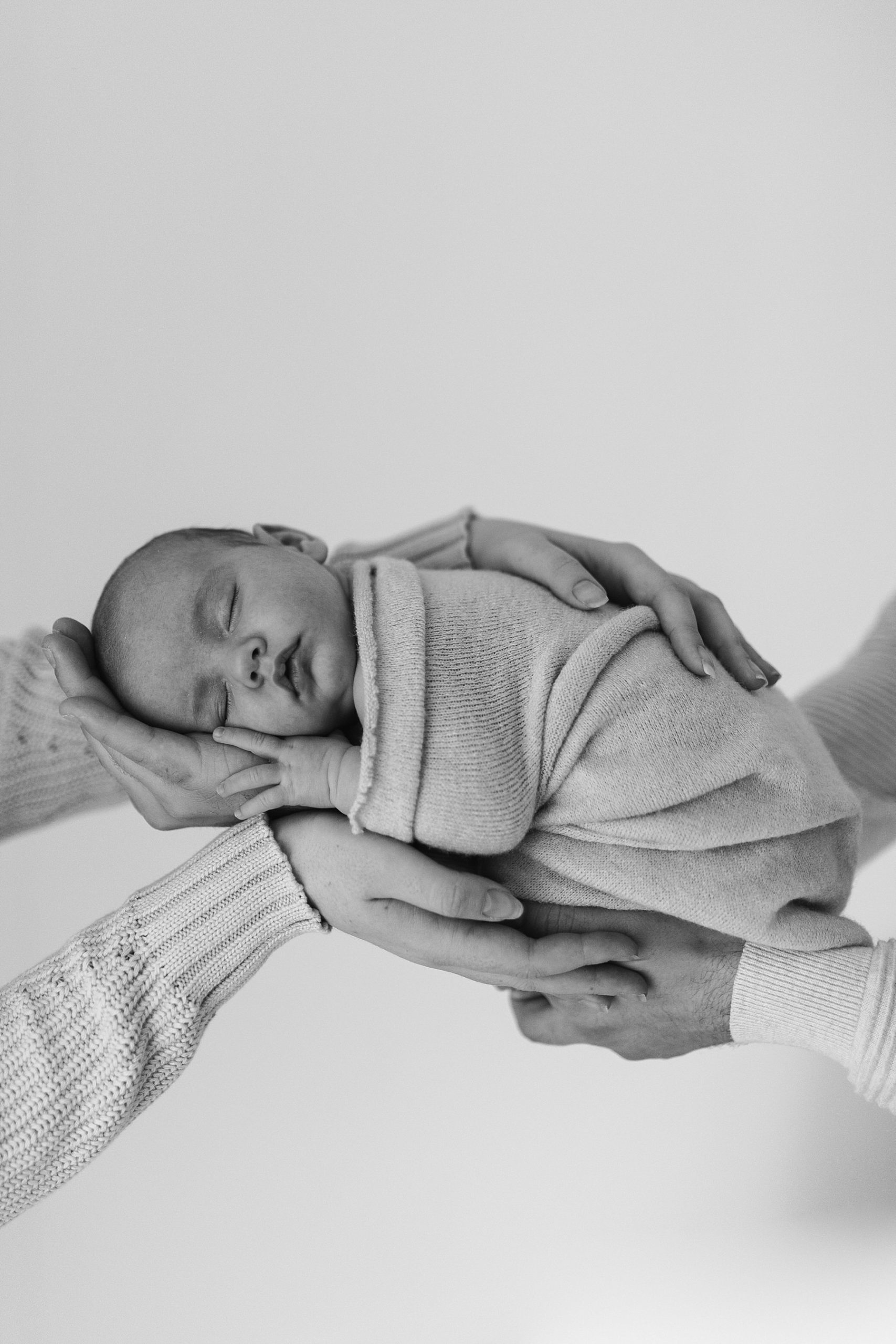 natural newborn photography basingstoke black and white newborn baby natural
