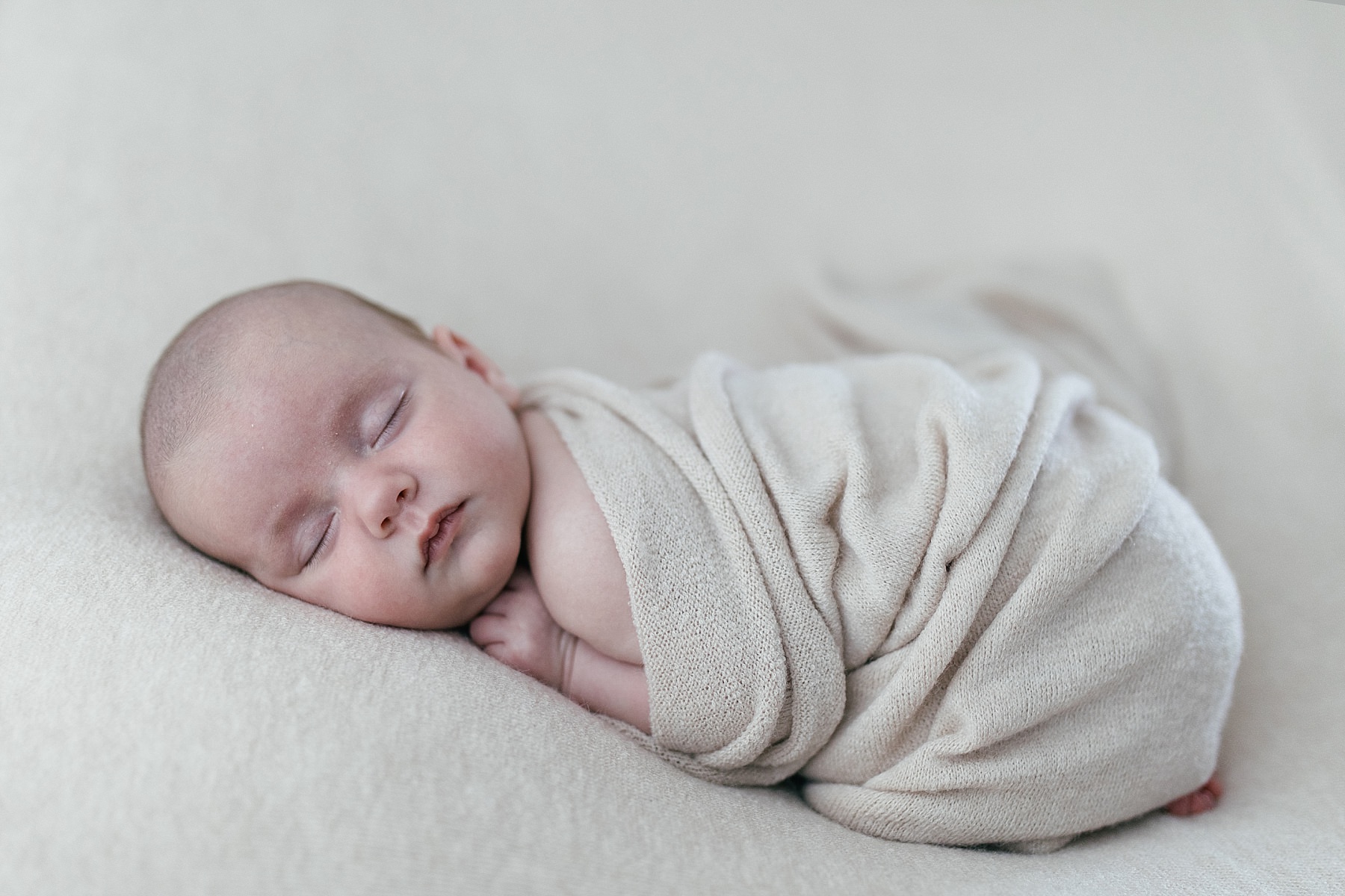 natural newborn photography basingstoke sleepy baby